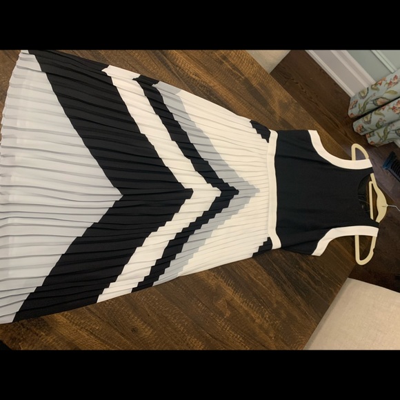 Banana Republic Dress Size 6 - Picture 1 of 2